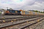 CSX 885 on M-567